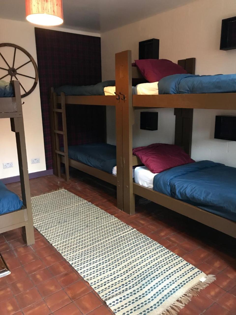 Loch Ness Backpackers Lodge Drumnadrochit Ngoại thất bức ảnh